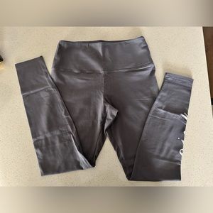 PINK by Victoria’s Secret gray leggings